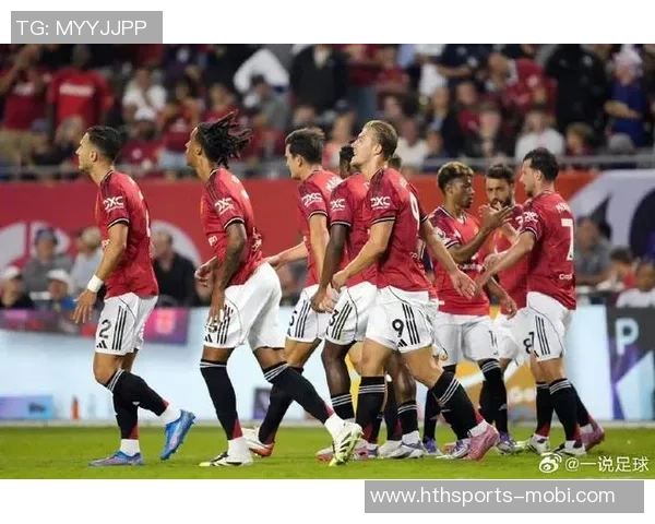 曼联10月最佳球员候选名单揭晓库尼亚姆伯莫拉门斯德里赫特争夺荣誉